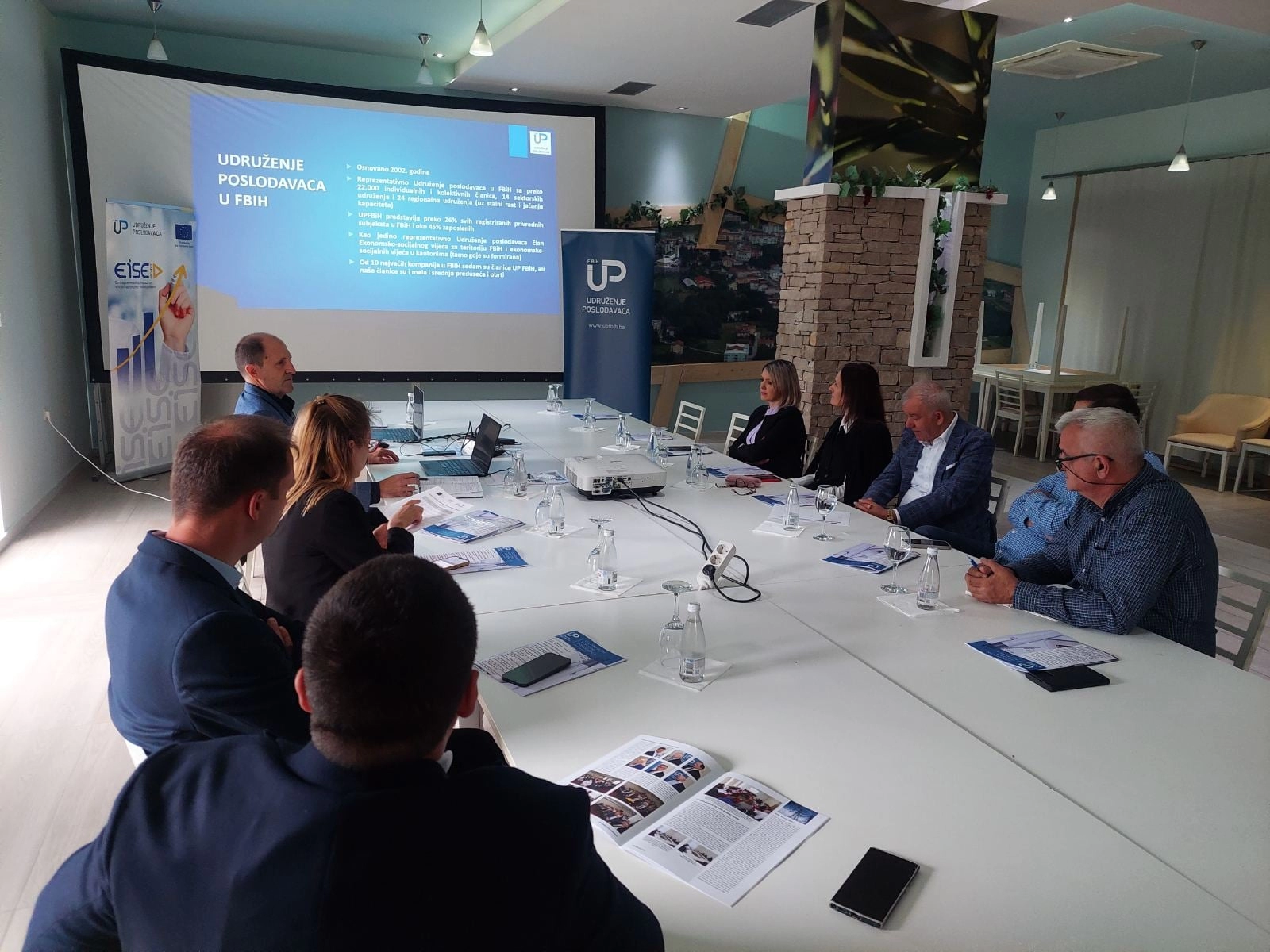 Poslodavci traže hitna rješenja za rasterećenje plaća, liberalizaciju tržišta radne snage i smanjenje parafiskalnih nameta